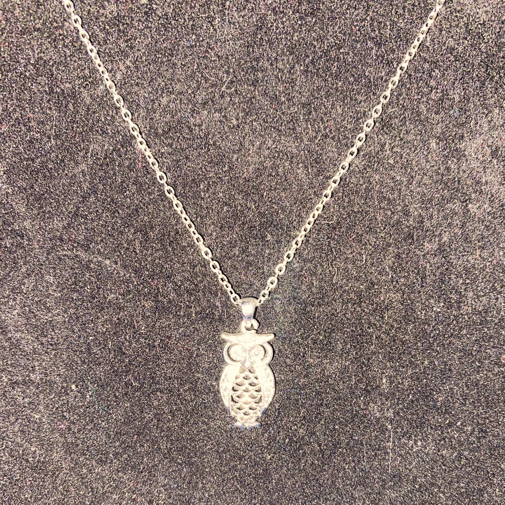 Owl pendant necklace